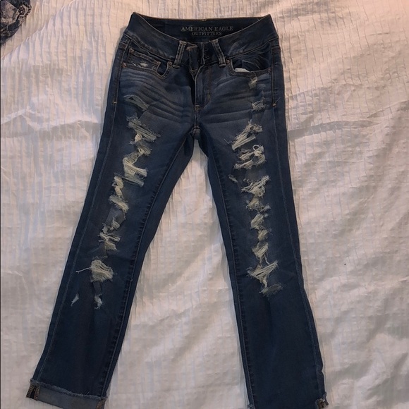 American eagle ripped artist crop jeans - Picture 2 of 3